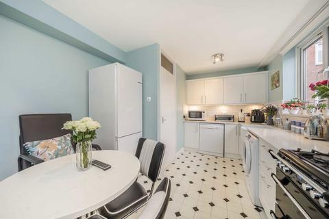 2 bedroom flat for sale, Longley Road, London SW17