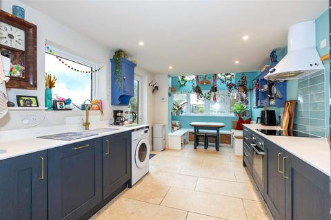 5 bedroom end of terrace house for sale, Ashdown Road, Worthing