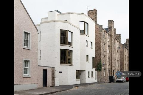 1 bedroom flat to rent, Simon Square, Edinburgh, EH8