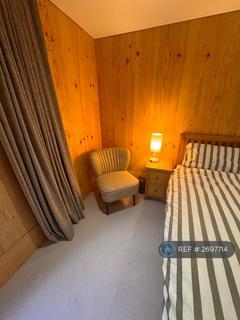 1 bedroom flat to rent, Simon Square, Edinburgh, EH8