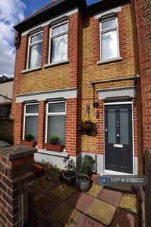 3 bedroom end of terrace house to rent, Fernbrook Road, London, SE13