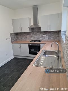 3 bedroom semi-detached house to rent, Village Drive, Ribbleton, Preston, PR2