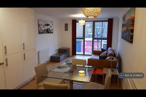 2 bedroom flat to rent, Chesworth Court, London, E1