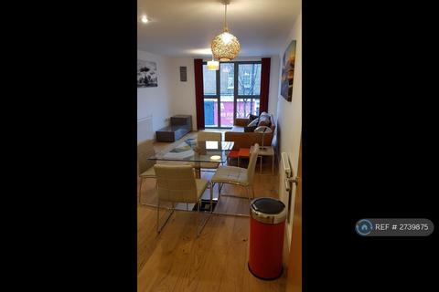 2 bedroom flat to rent, Chesworth Court, London, E1