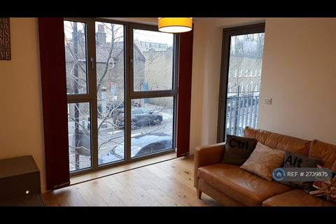 2 bedroom flat to rent, Chesworth Court, London, E1