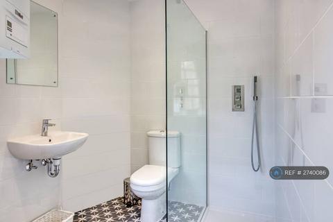 1 bedroom flat to rent, Charlotte Place, London, W1T