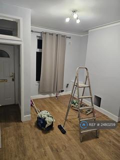 2 bedroom terraced house to rent, Ewan Street, Manchester, M18