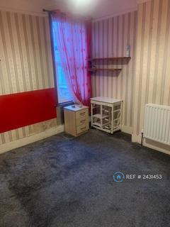 3 bedroom terraced house to rent, Katherine Road, London, E7