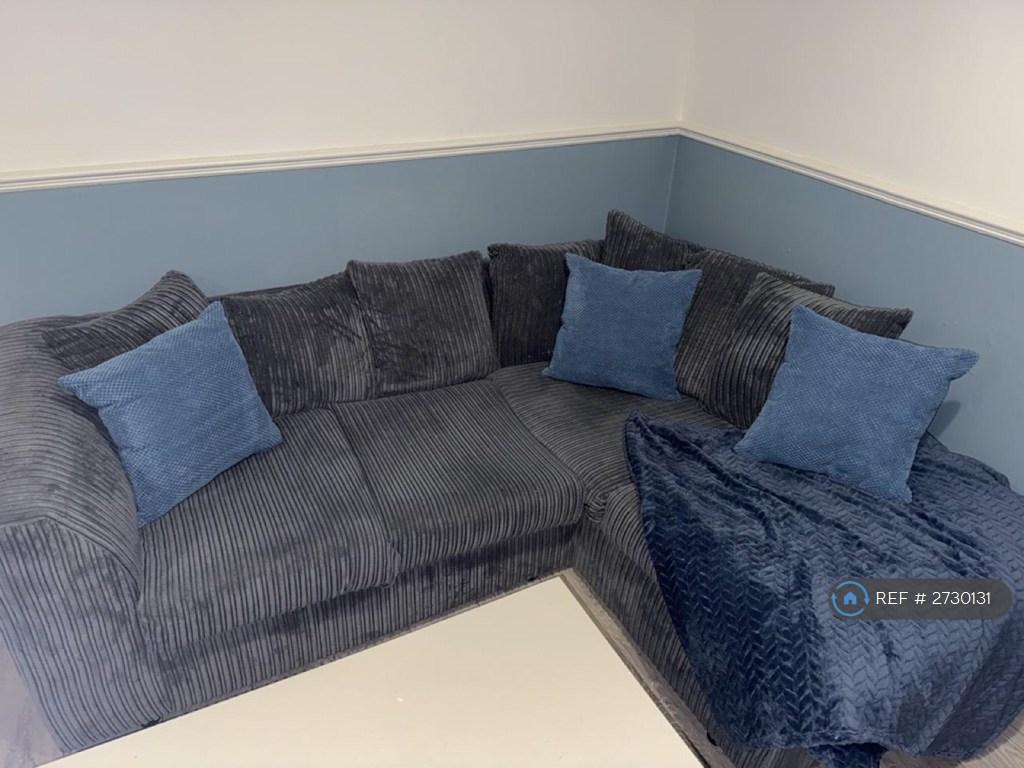 Flat 3 Lounge/Diner
