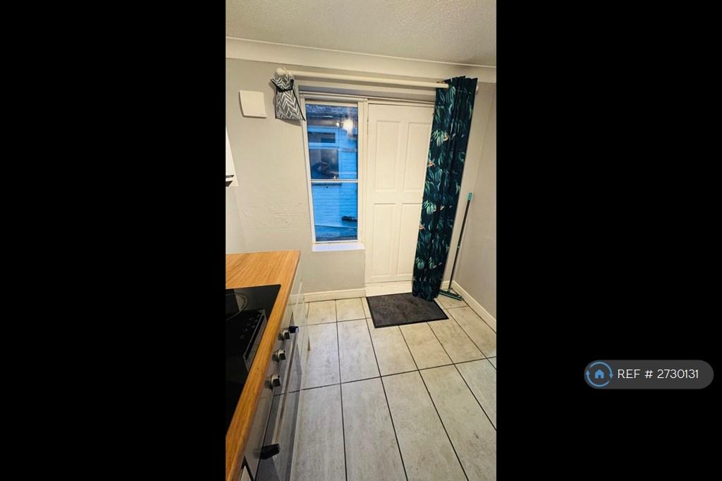 Flat 3 Kitchen