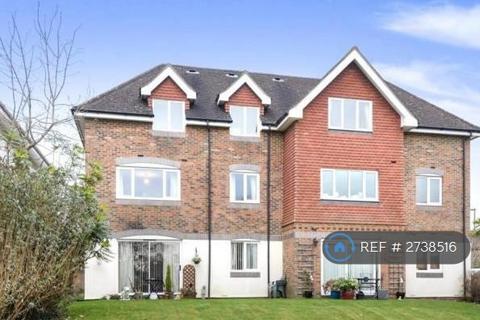 1 bedroom flat to rent, Ladbroke Court, Redhill, RH1