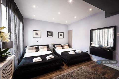 Studio to rent, Edgware Road, London, Hyde Park, W2