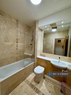 2 bedroom flat to rent, Aegon House, London, E14