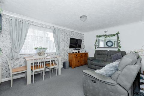 2 bedroom flat for sale, Reigate Road, Worthing