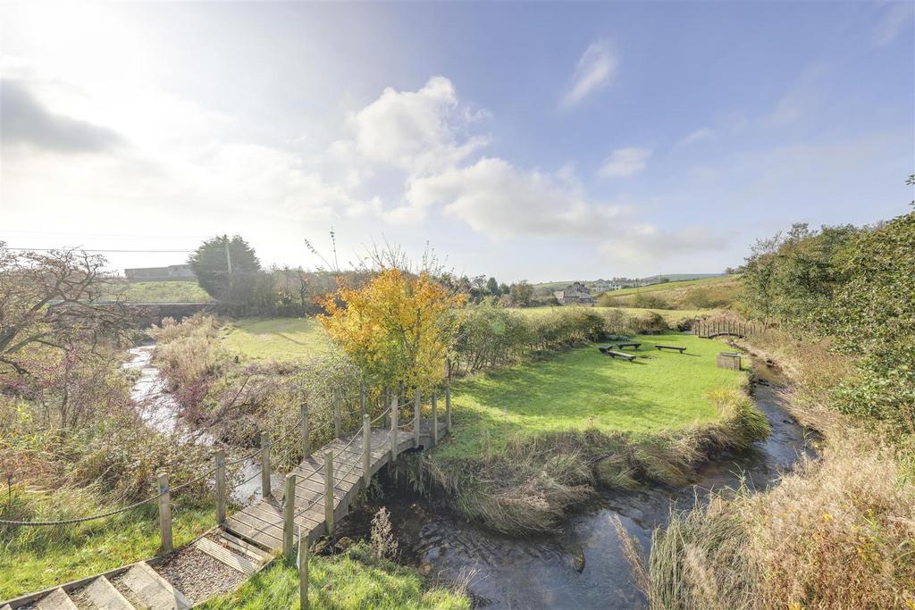Brook Views