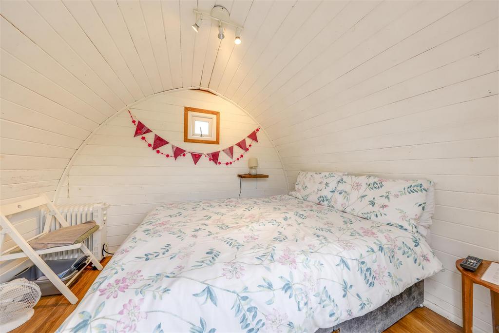 Small Pod Internal