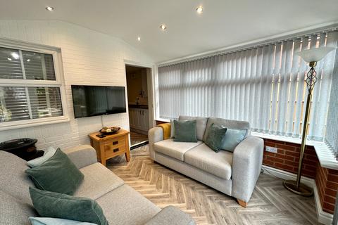 3 bedroom townhouse for sale, David Harman Drive, West Bromwich B71