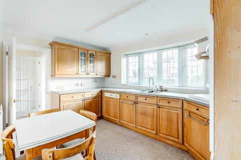 3 bedroom detached house for sale, Chatsworth Close, Rustington, Littlehampton, West Sussex, BN16