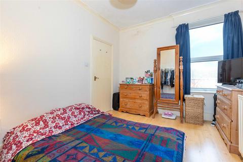 2 bedroom flat for sale, St. Matthews Road, Worthing
