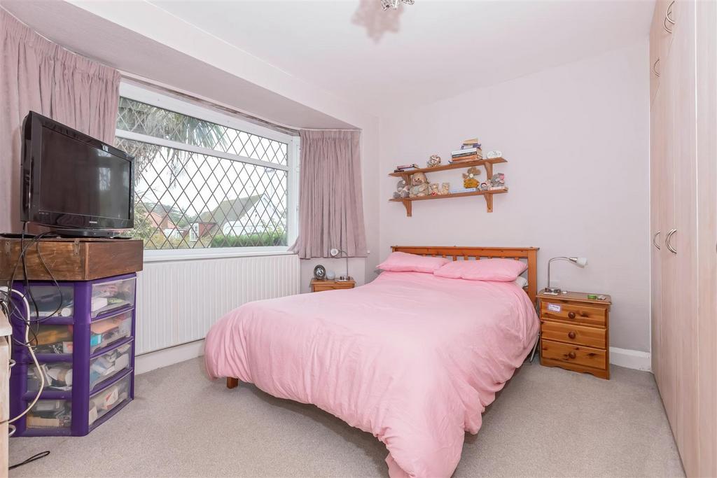 Uplands Avenue 6.jpg