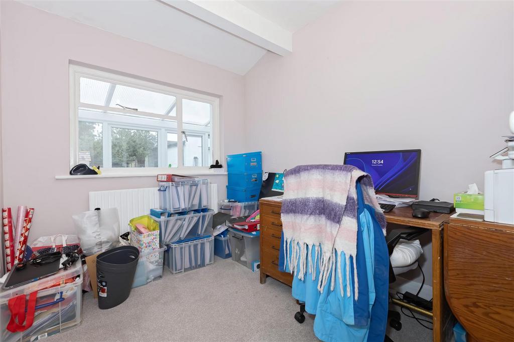 Uplands Avenue 7.jpg