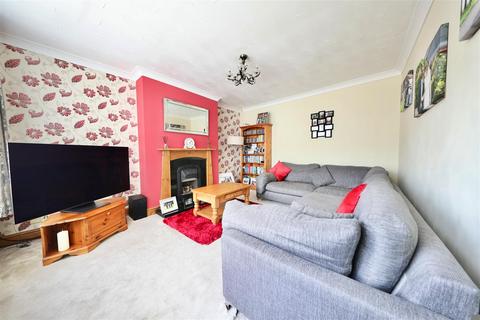 3 bedroom semi-detached house for sale, Roslyn Crescent, Hedon, Hull