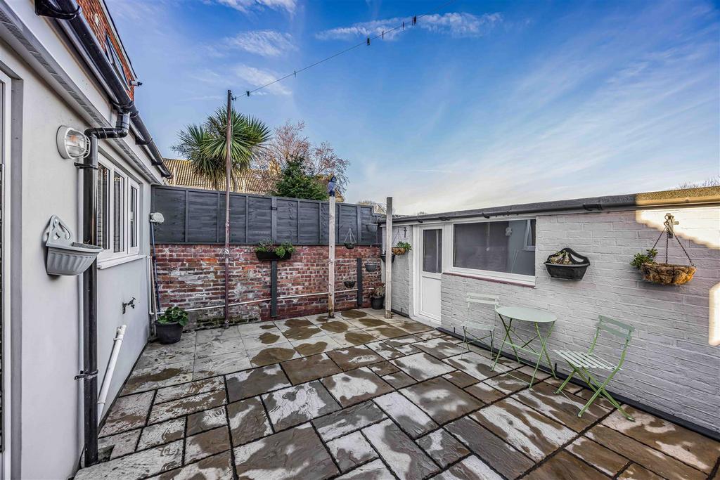 67 Cobden Avenue, Portsmouth-Small-Portico Marketin