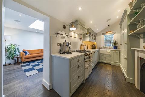 3 bedroom house to rent, Lillieshall Road, London, SW4