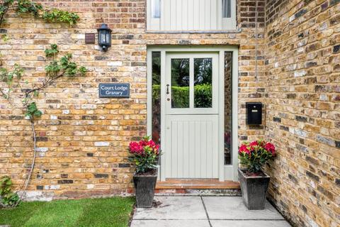3 bedroom character property to rent, The Street, Boxley, Maidstone