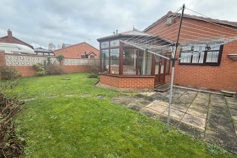 2 bedroom detached bungalow to rent, Pasture Close, Armthorpe DN3