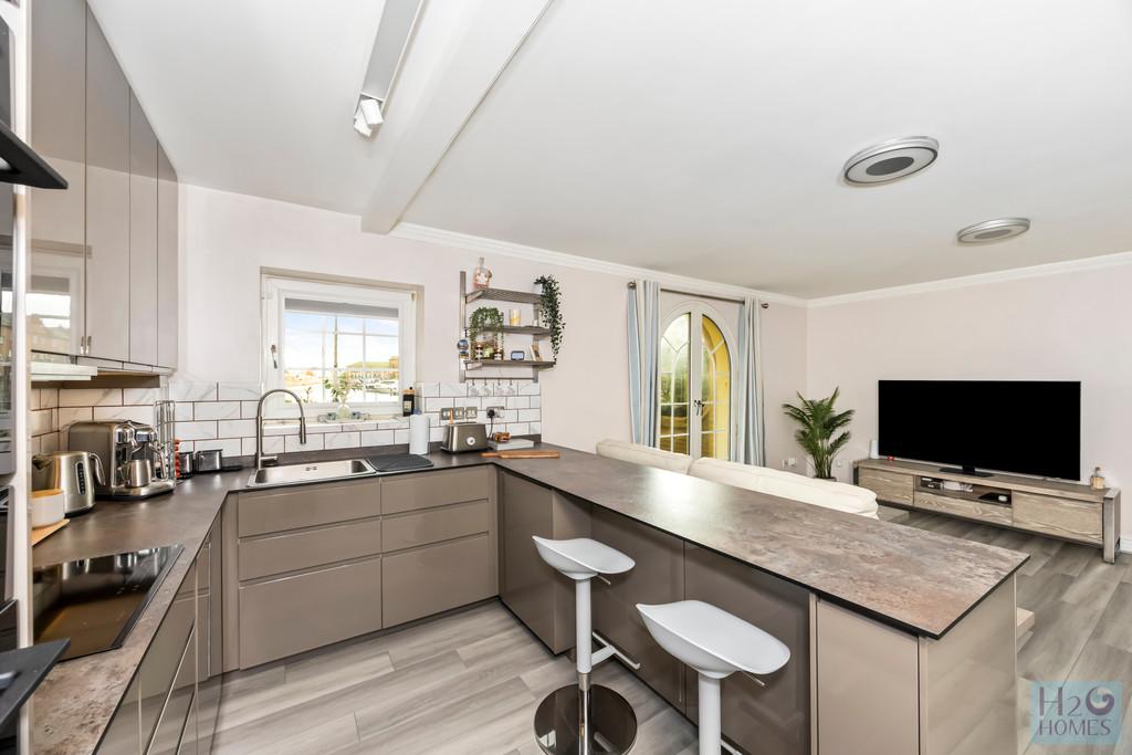 Mariner's Quay, Flat 3-012