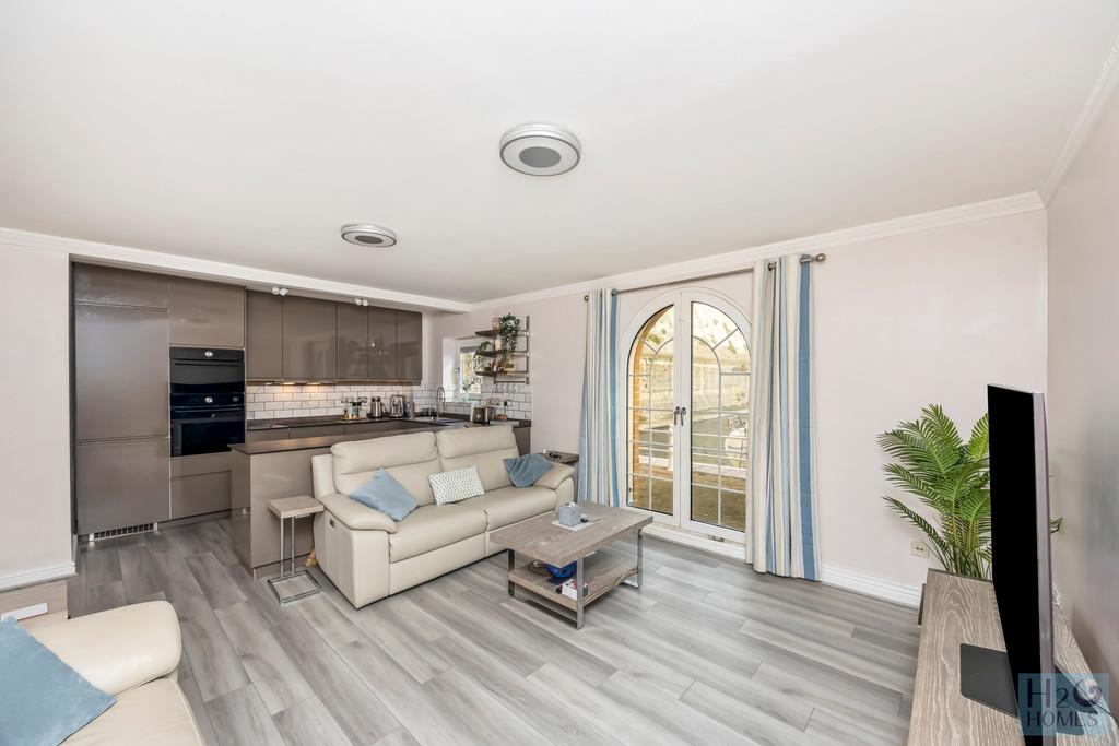 Mariner's Quay, Flat 3-013