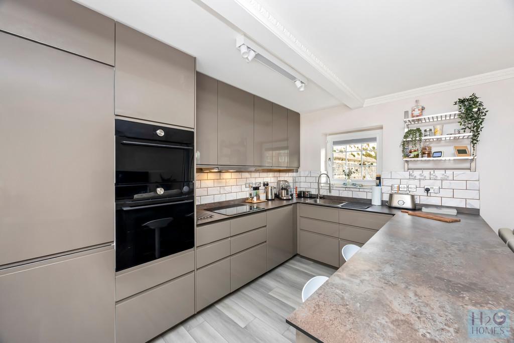 Mariner's Quay, Flat 3-010