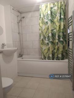 2 bedroom flat to rent, High Road Leytonstone, London, E11