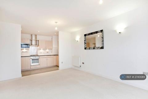 2 bedroom flat to rent, Tideslea Path, London, SE28