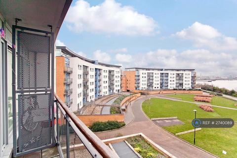 2 bedroom flat to rent, Tideslea Path, London, SE28