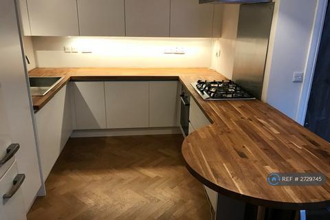 2 bedroom flat to rent, Southend Road, Beckenham, BR3