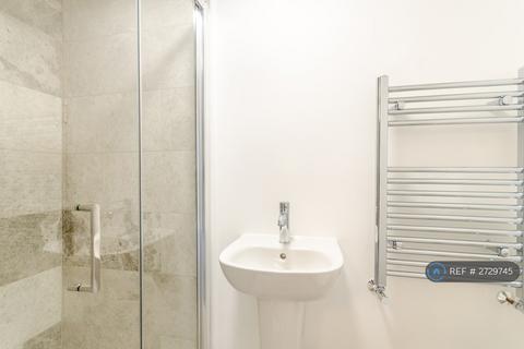 2 bedroom flat to rent, Southend Road, Beckenham, BR3