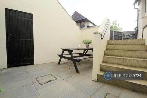 1 bedroom maisonette to rent, St John's Road, Hemel Hempstead, HP1