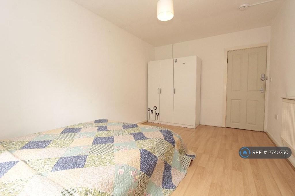 Ground Floor Large Room