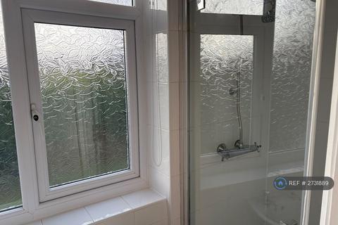 3 bedroom maisonette to rent, Eton Court, Liverpool, L18