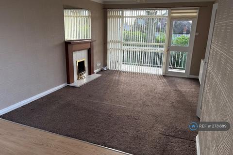 3 bedroom maisonette to rent, Eton Court, Liverpool, L18