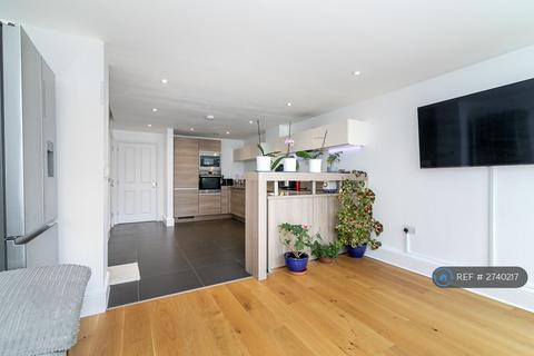 5 bedroom terraced house to rent, St. Augustines Avenue, South Croydon, CR2