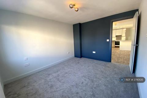 2 bedroom bungalow to rent, Longfleet Road, Poole, BH15