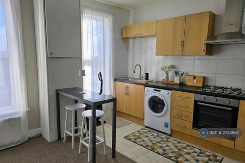 2 bedroom flat to rent, Brockley Road, London, SE4