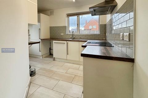 3 bedroom end of terrace house to rent, Torrington Avenue, Knowle, Bristol