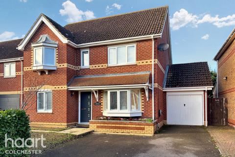 4 bedroom detached house for sale, Tumulus Way, Colchester