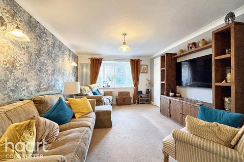 4 bedroom detached house for sale, Tumulus Way, Colchester