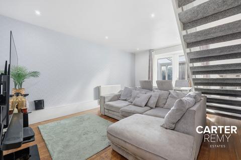 2 bedroom end of terrace house for sale, Florence Close, Grays, RM20