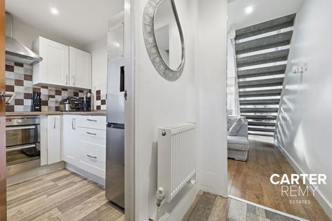 2 bedroom end of terrace house for sale, Florence Close, Grays, RM20